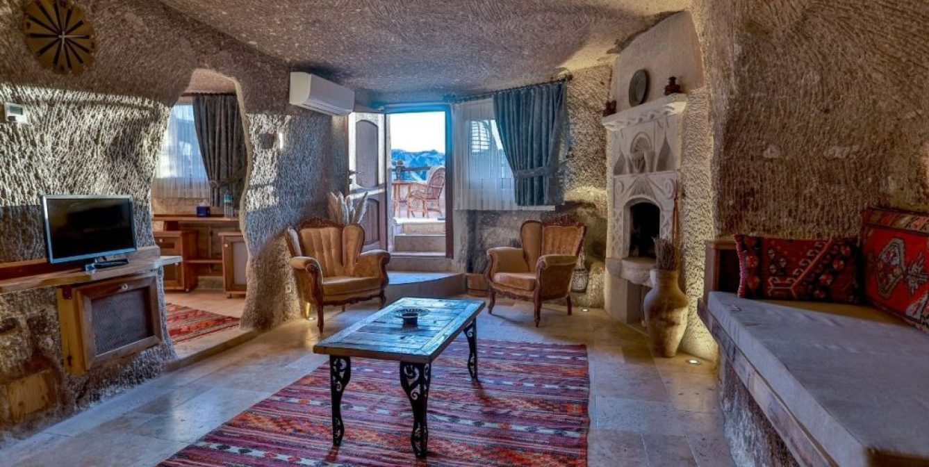 historical cave hotel